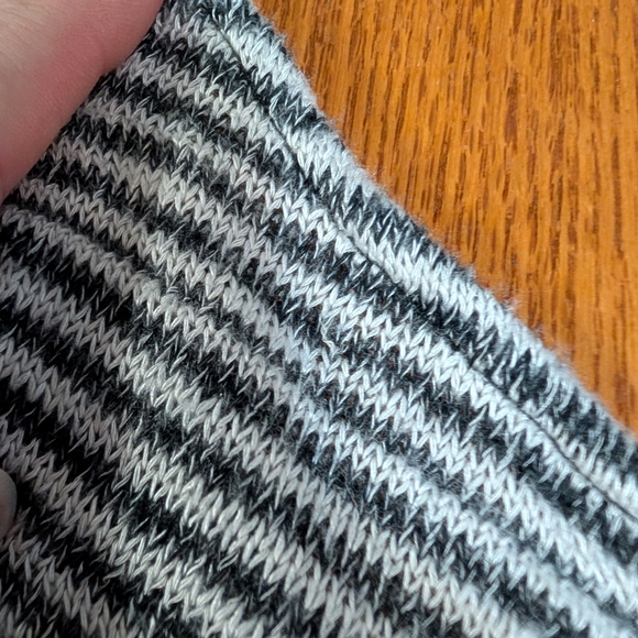 Knit Long Sleeve Striped Top S (T12) - Picture 11 of 13